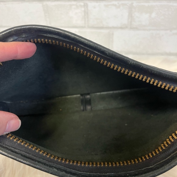 Coach Vintage Black Leather Wristlet New York City 6338 - Picture 8 of 10
